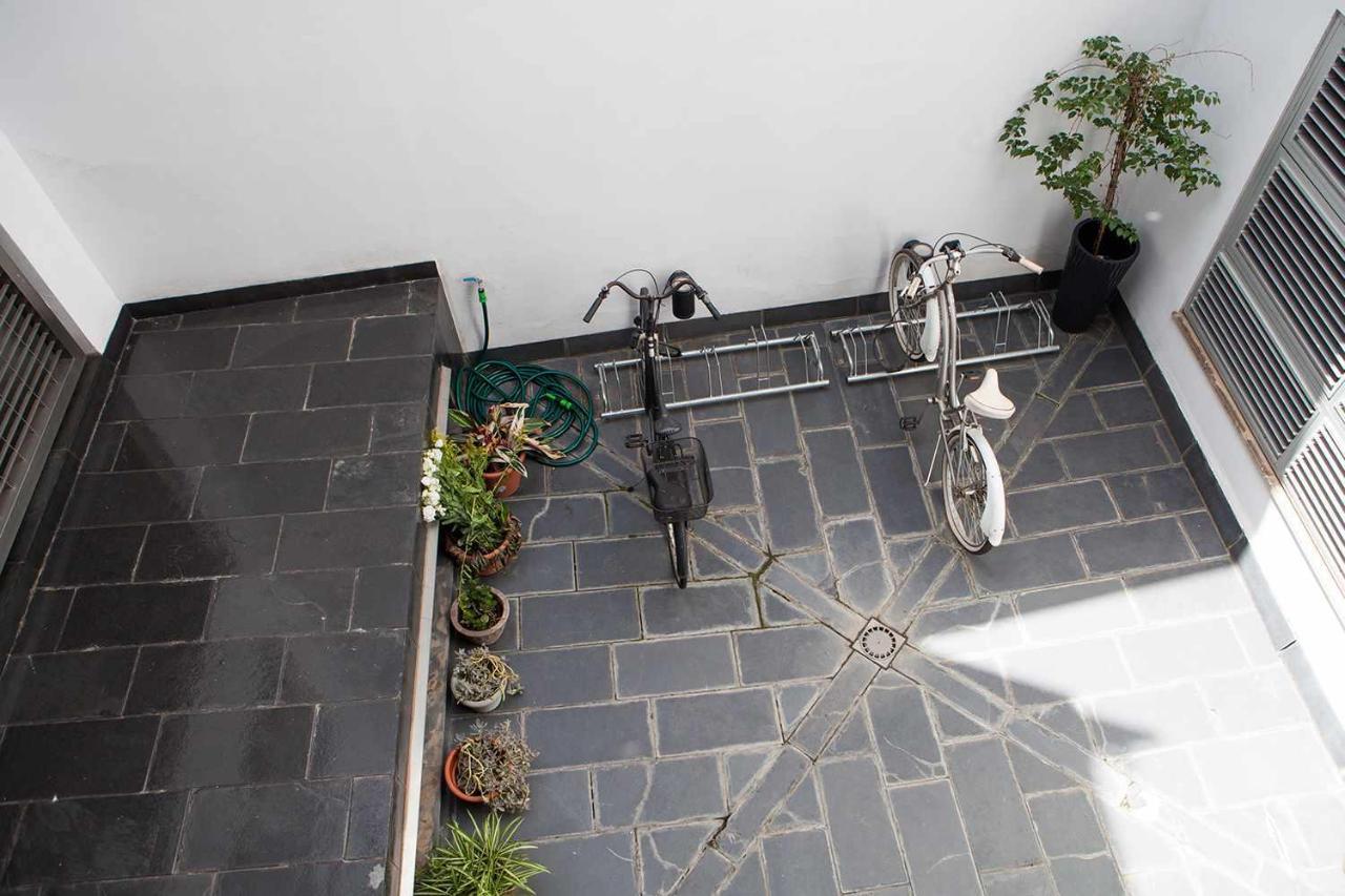 Charming Apartment With Pool And Garage Sevilla Eksteriør bilde
